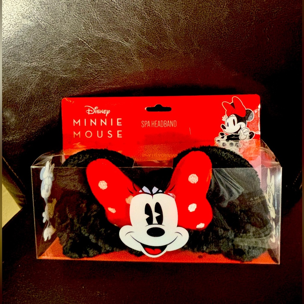 NWT Disney Minnie Mouse Spa Headband